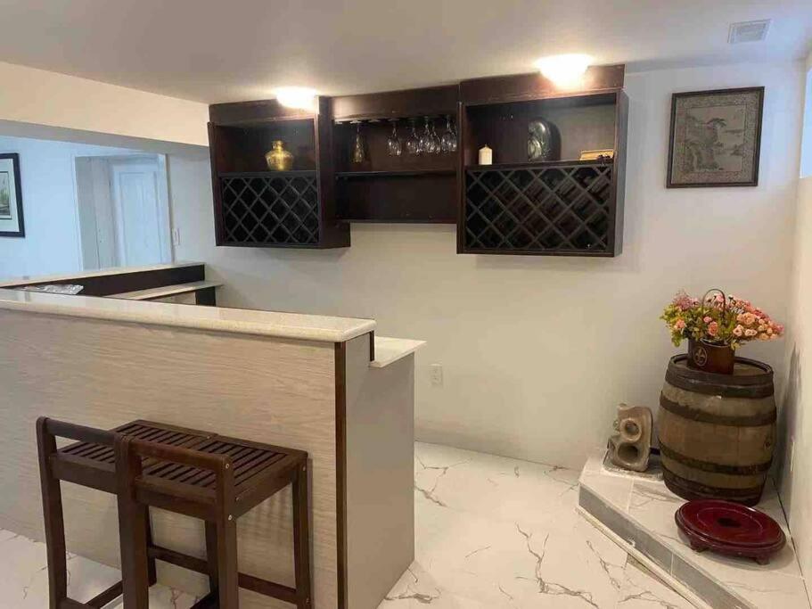 Modern House Newly Furnished 3 Mins Drive To Fall ไนแอการาฟอลส์ ภายนอก รูปภาพ