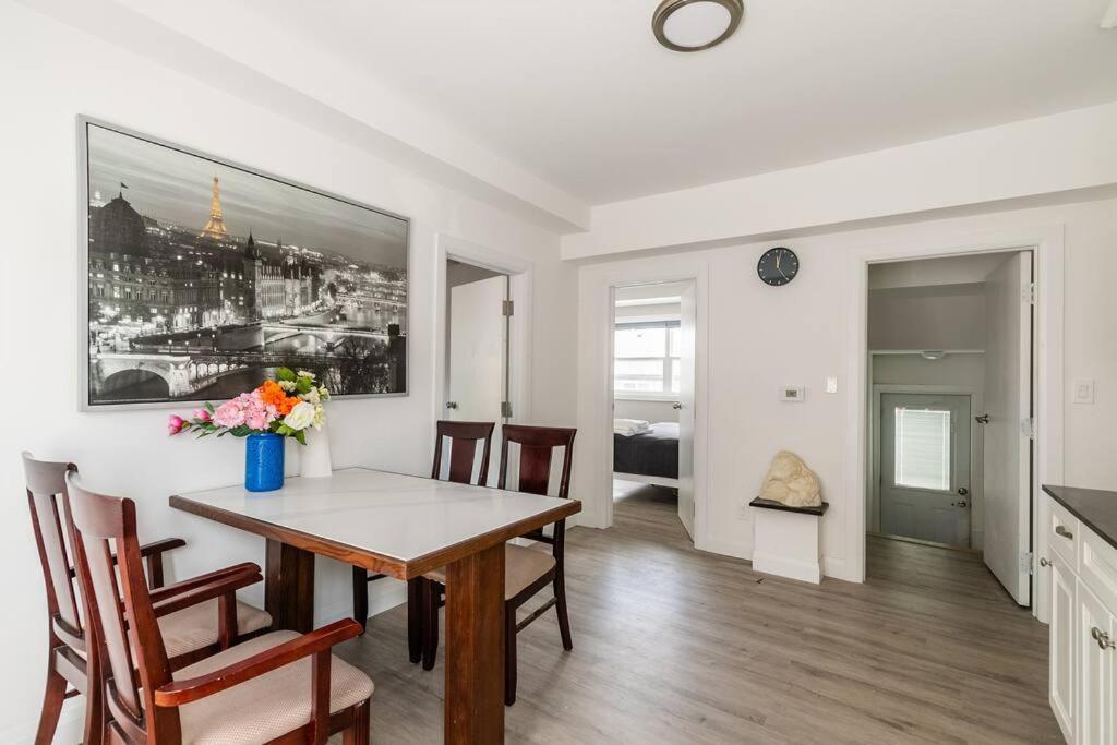 Modern House Newly Furnished 3 Mins Drive To Fall ไนแอการาฟอลส์ ภายนอก รูปภาพ